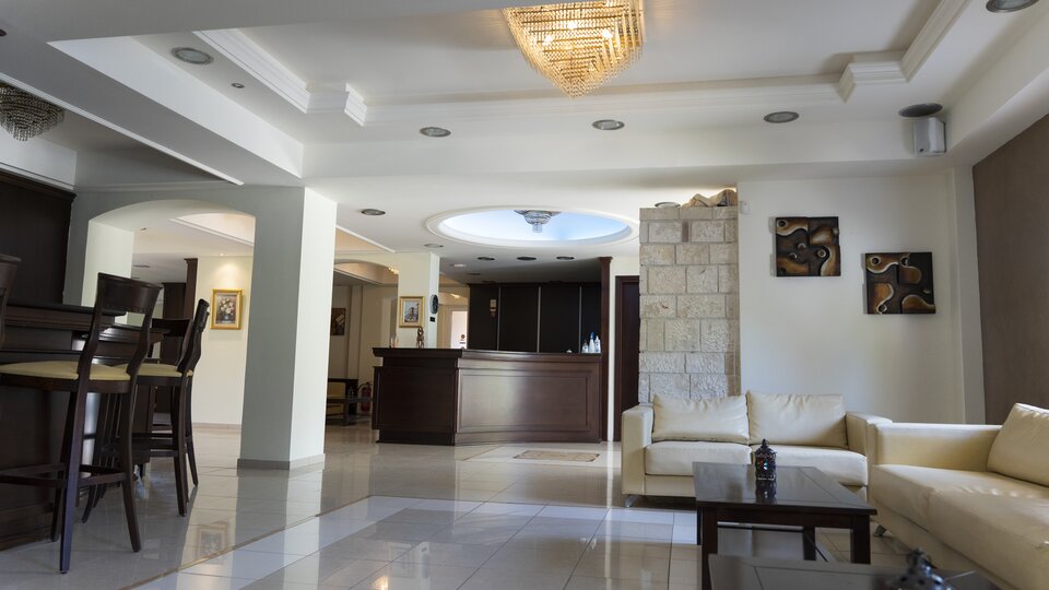Tiara Holidays - Paradise Kriopigi - lobby
